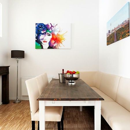 Sc 2 Cozy Family & Business Flair Welcomes You - Rockchair Apartments Berlin Exteriör bild